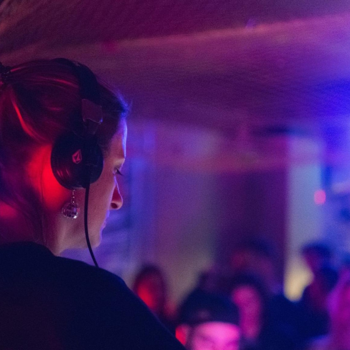 DJ za pultem